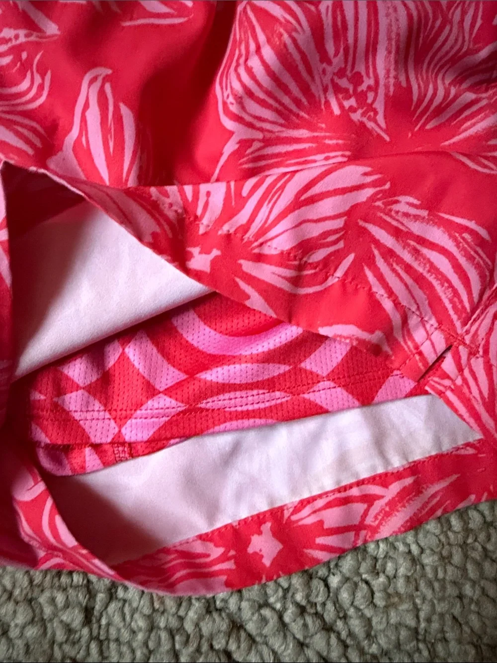 Chubbies "Raz-Matazz" Men’s Swim Trunks - Picture 3 of 6